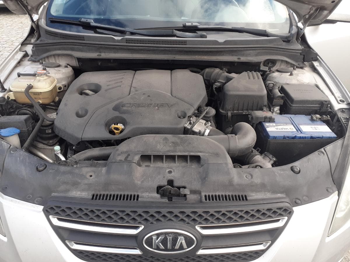 Kia Ceed 1.6 CRDI · Ano 2009 — image 9