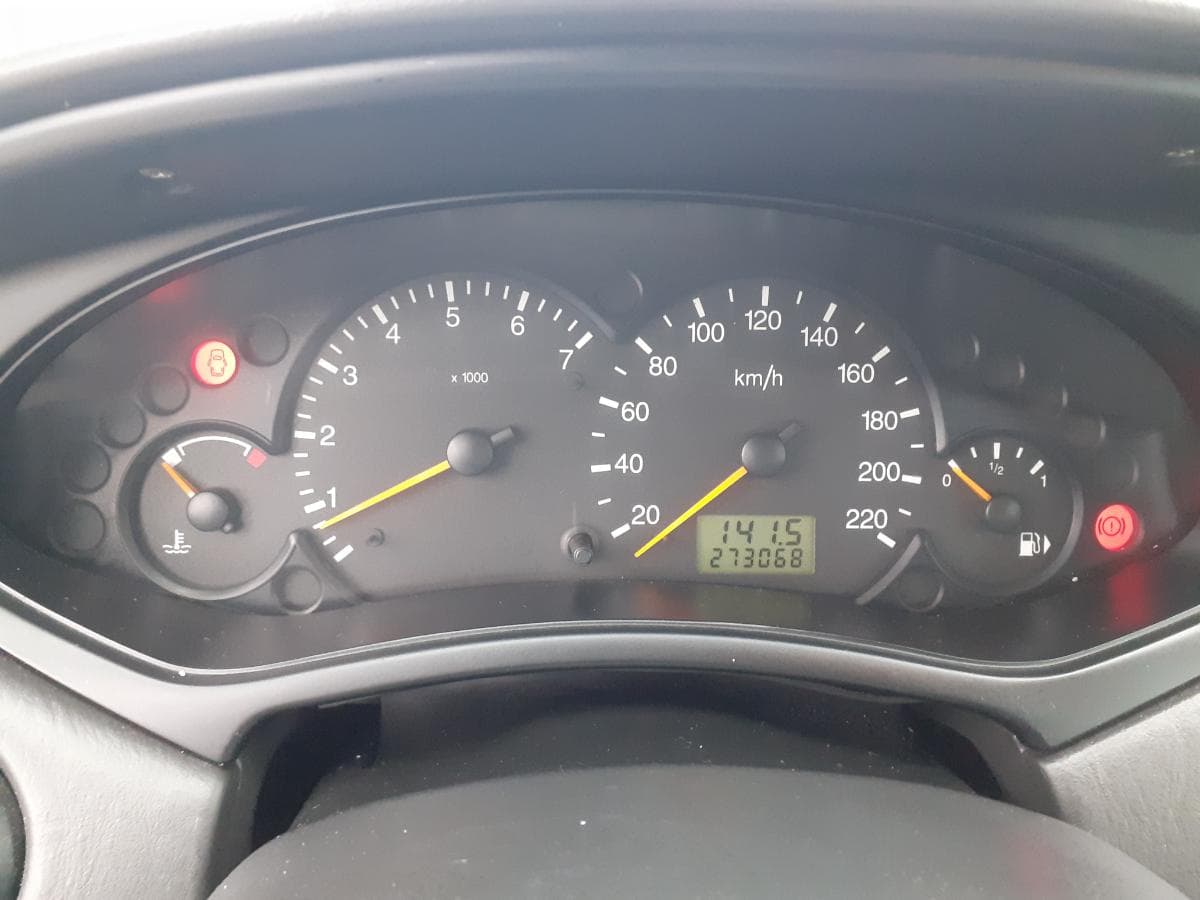 Ford Focus 1.4 · Ano 2000 — imagen 20