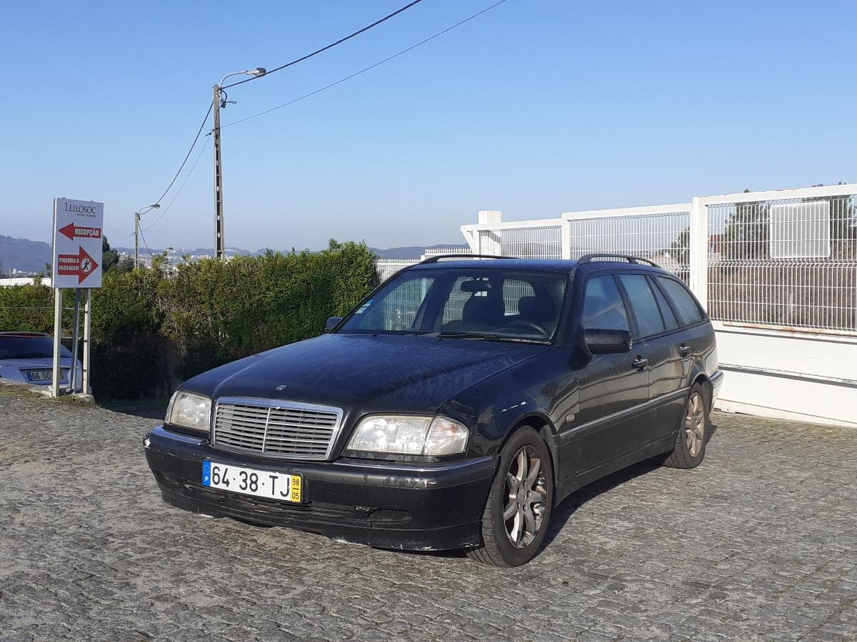 Mercedes-Benz C220 CDI · Ano 1998 — image 1