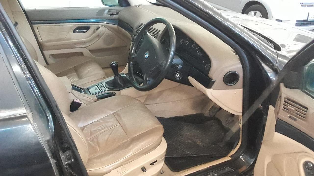 BMW 528i, · — imagem 10