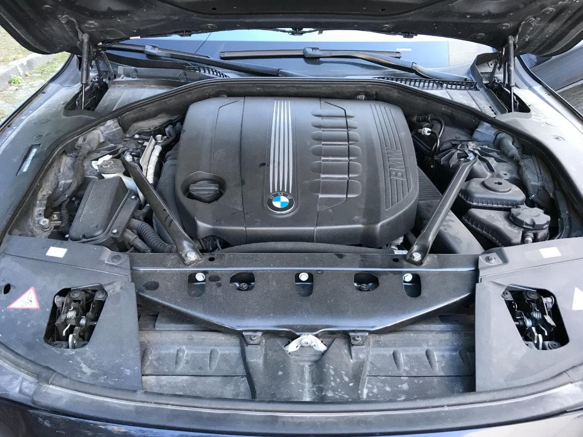 BMW 740D · Ano 2010 — imagem 3