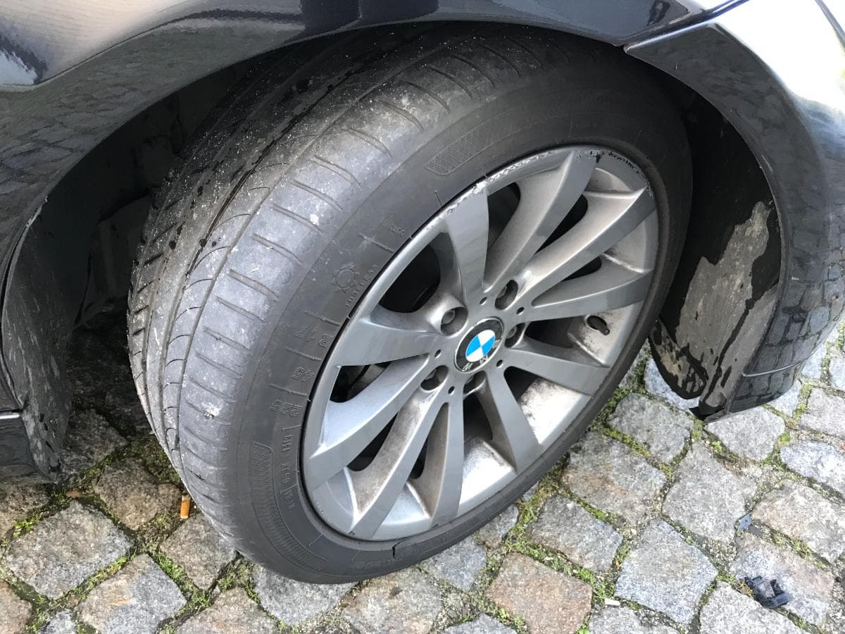 BMW 318D Touring · Ano 2011 — imagen 16