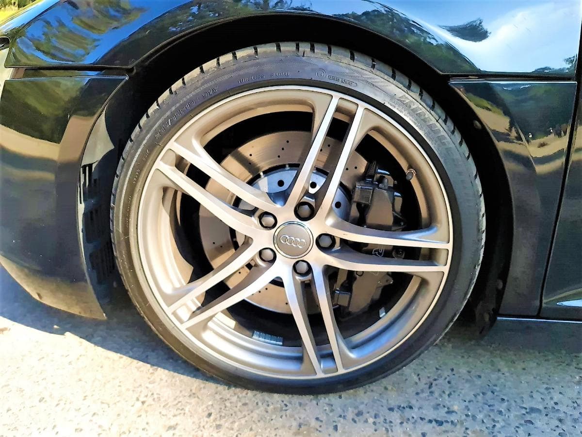 AUDI R8 V8 FSI — image 9