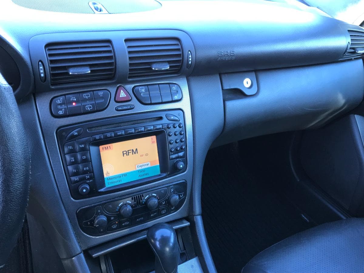 Mercedes-Benz C 270 CDI · Ano 2003 — imagen 24