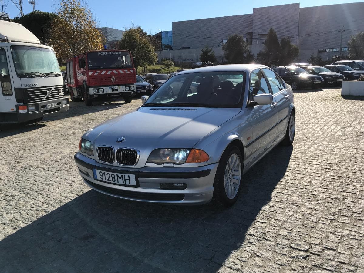 BMW 320i · Ano 1998 — imagen 3