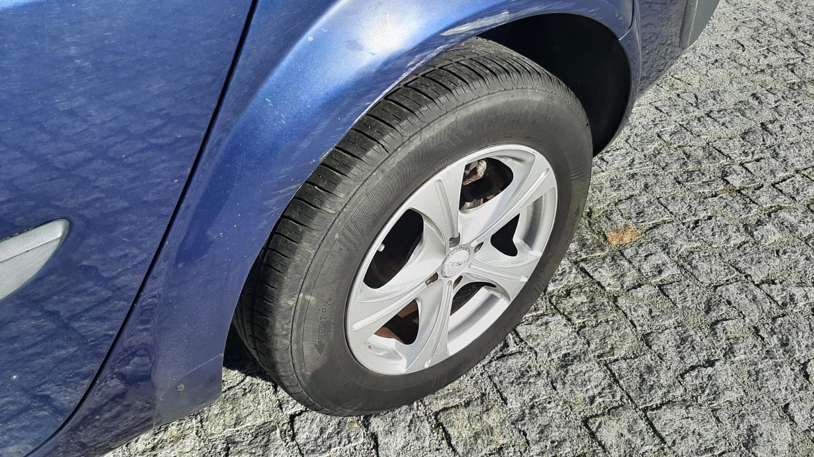 Renault Mégane 1.5 DCI · Ano 2004 — image 14