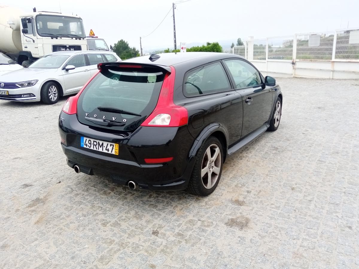 Volvo C30 R Design 1.6 D · Ano 2011 — imagen 11