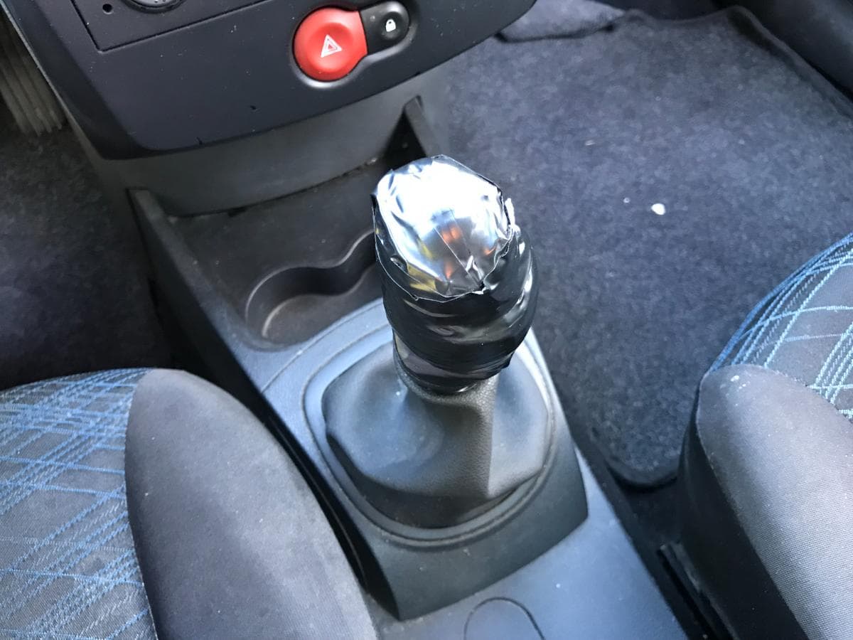 Renault Clio 1.5 DCI · Ano 2007 — imagen 25