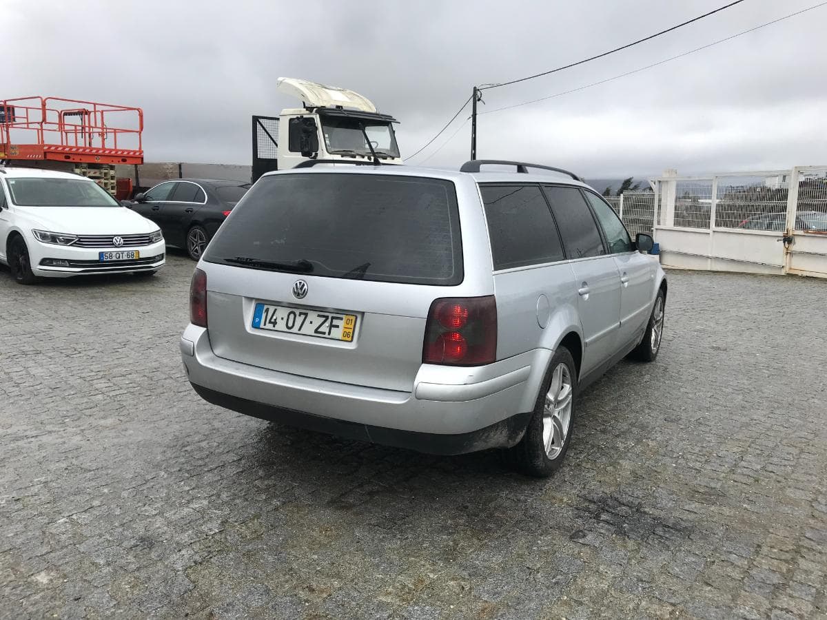 Volkswagen Passat 1.9TDI · Ano 2001 — image 9