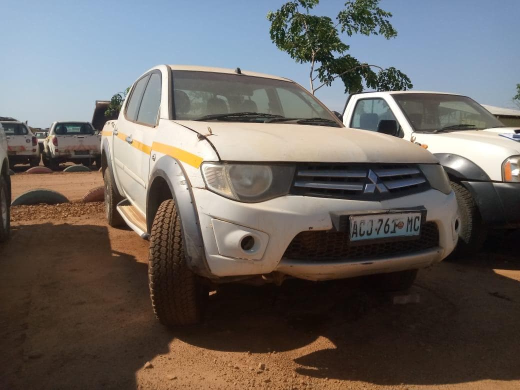 NISSAN HARDBODY · Mocuba — imagen 16