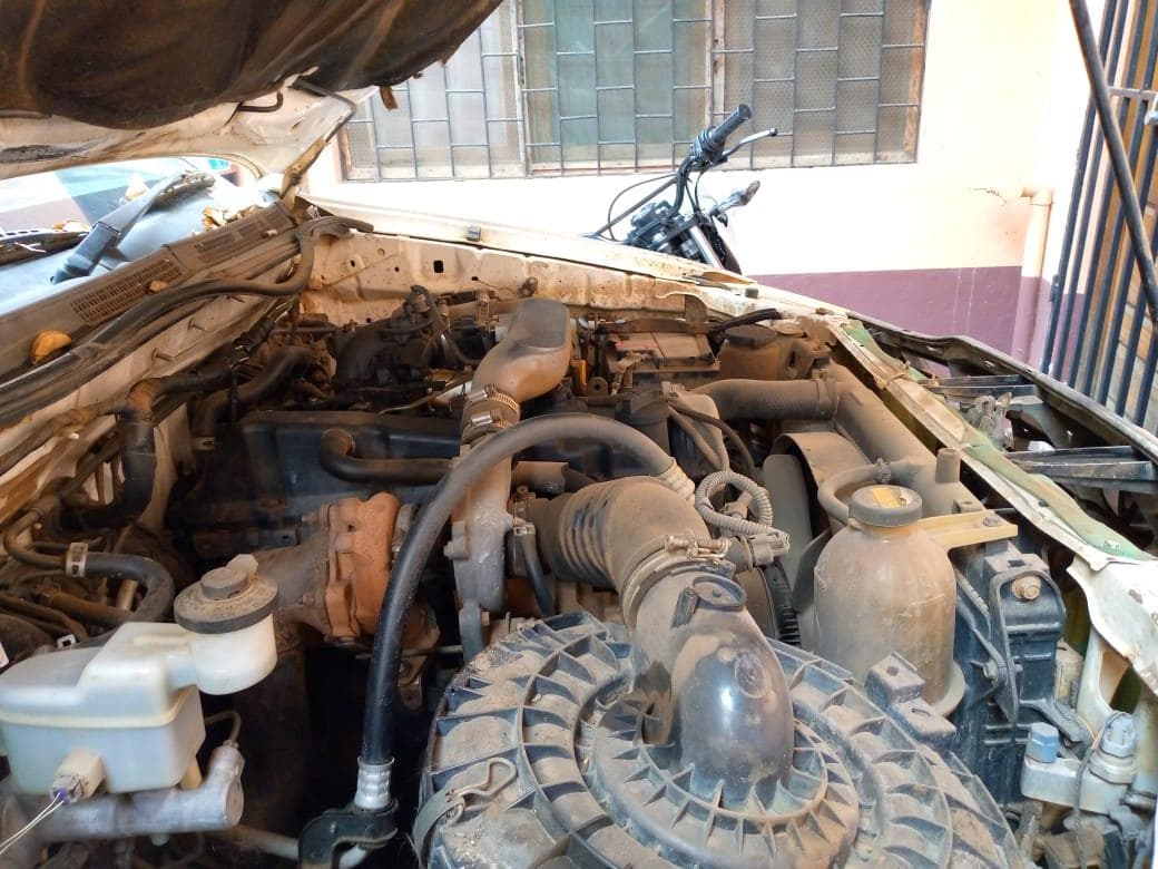 Toyota Hilux · — image 9