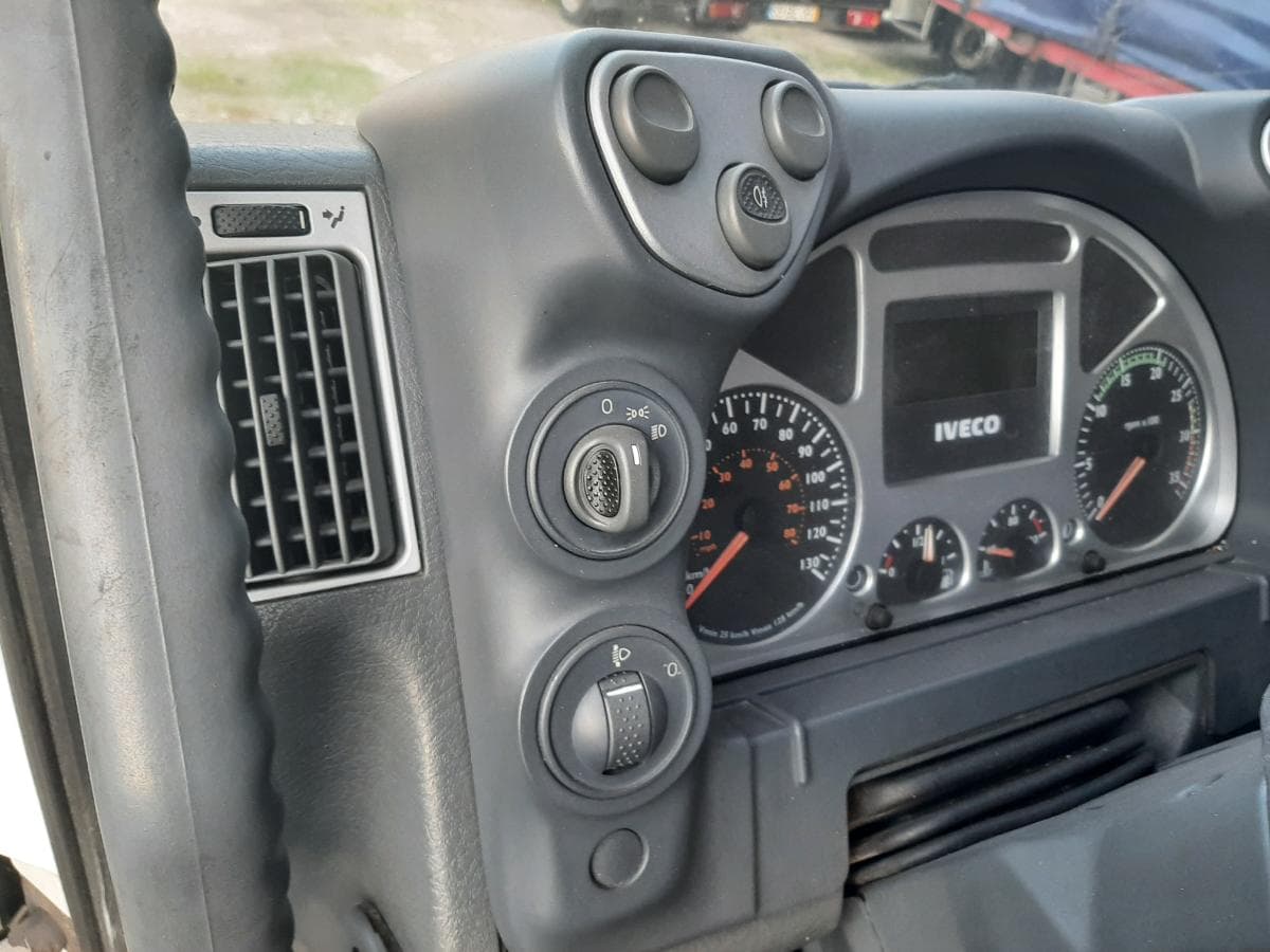 Iveco Eurocargo · Ano 2006 — image 11