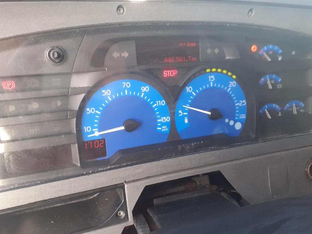Renault 220 DCI · Ano 2005 — imagem 14
