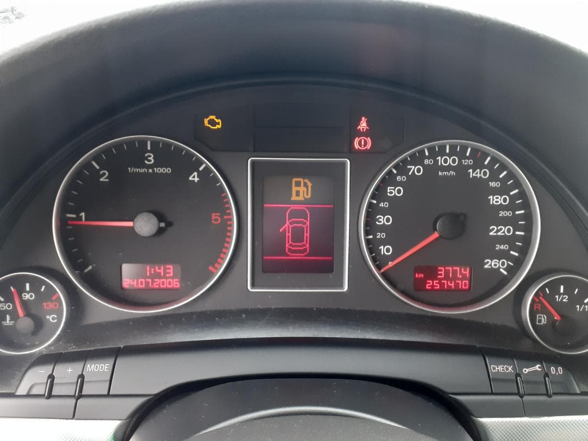 Audi A4 2.0 TDI · Ano 2007 — imagen 19
