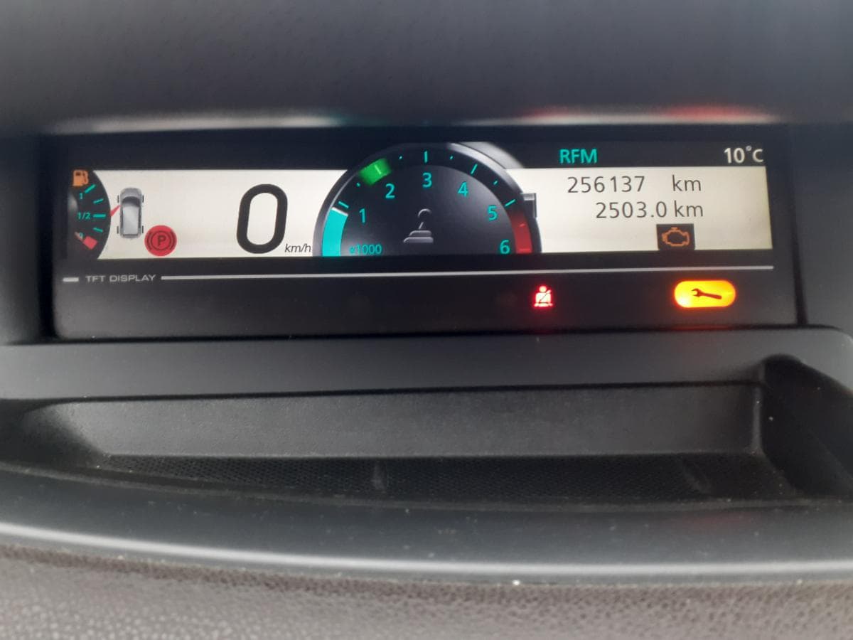 Renault Grand Scénic 1.6 DCI · Ano 2011 — image 13
