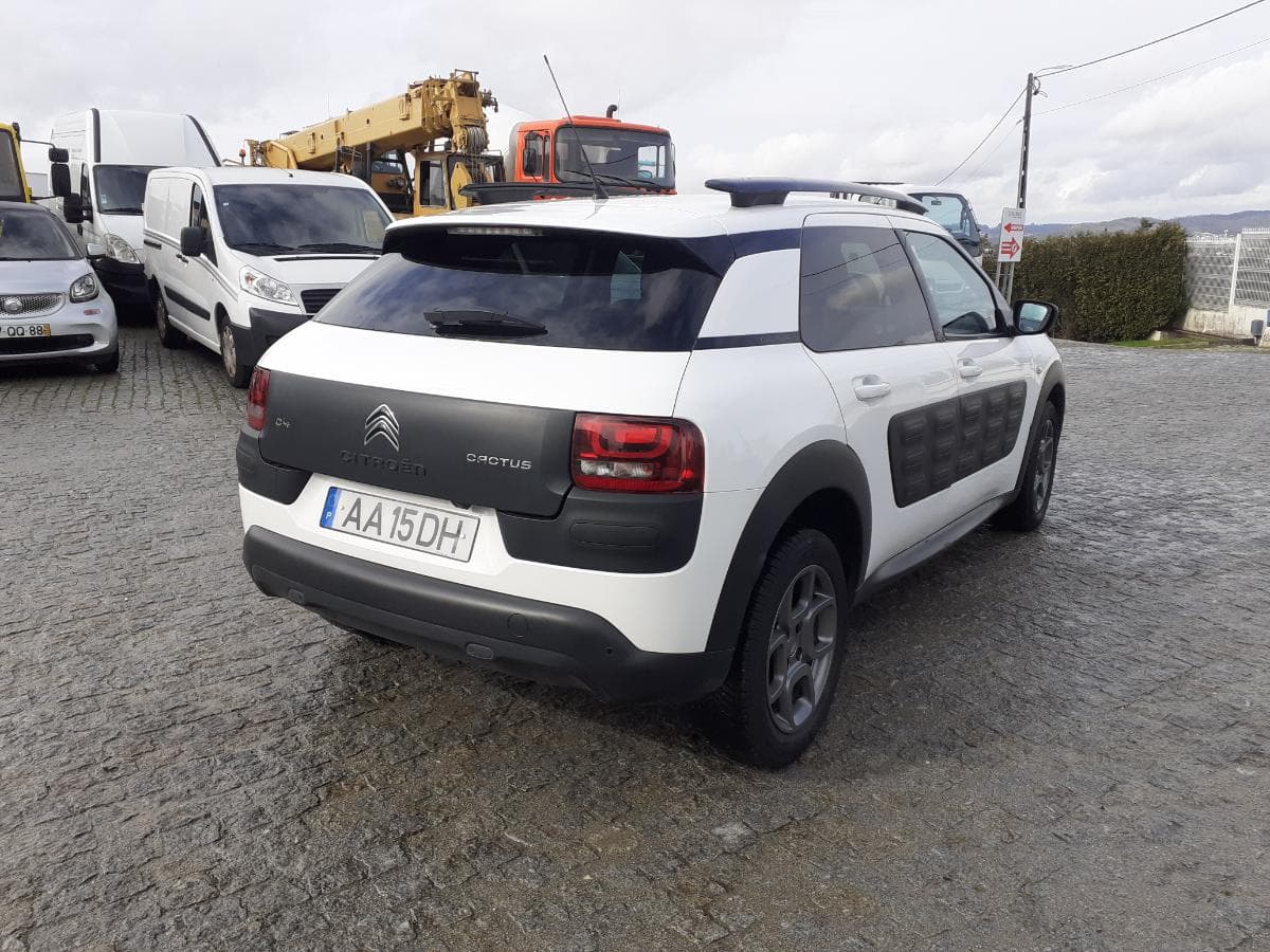 Citroën C4 Cactus 1.6 HDI · Ano 2016 — imagen 6