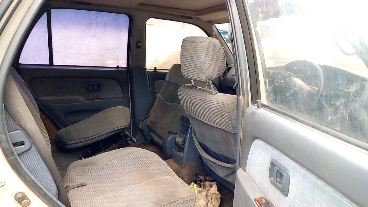 Toyota Surf · — image 10