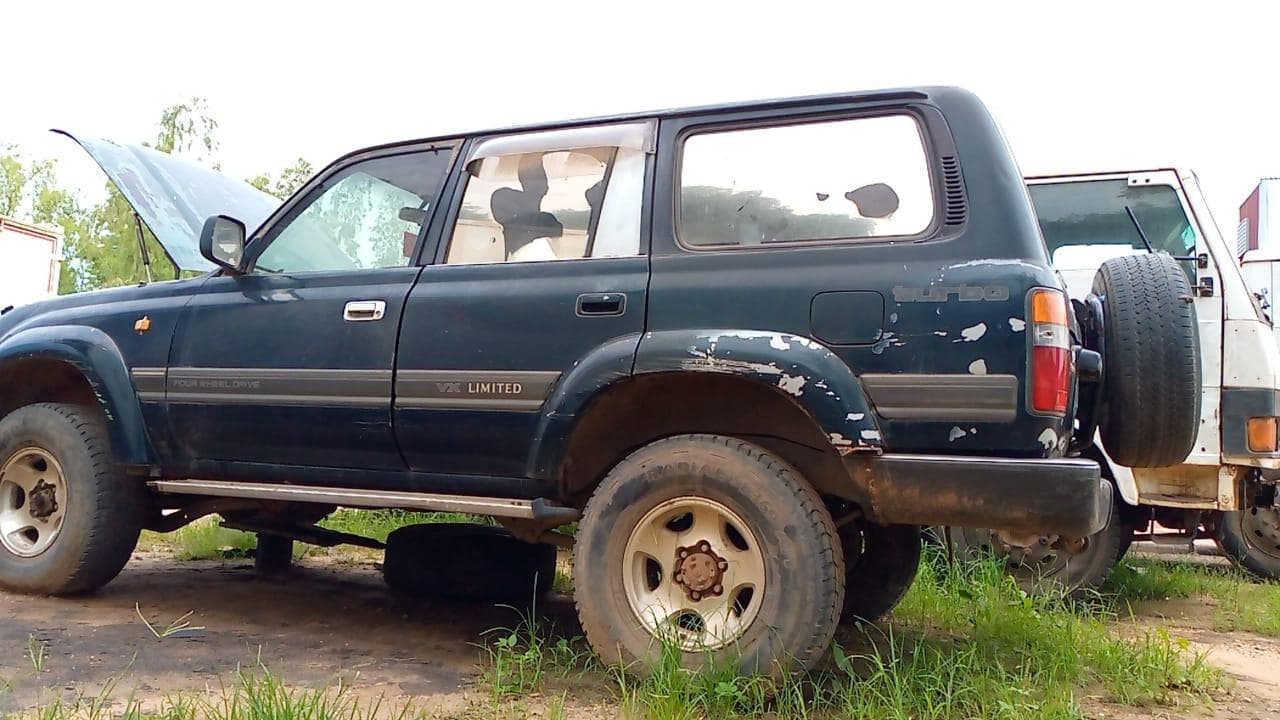 Toyota Land Cruiser VX · — image 6