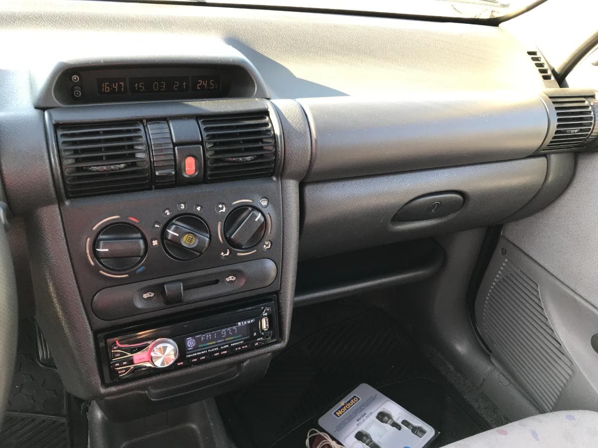 Opel Corsa 1.7D · Ano 1997 — imagem 14
