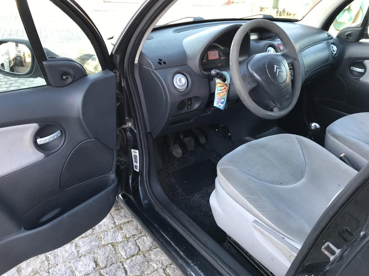 Citroën C3 1.4 HDI · Ano 2003 — image 12