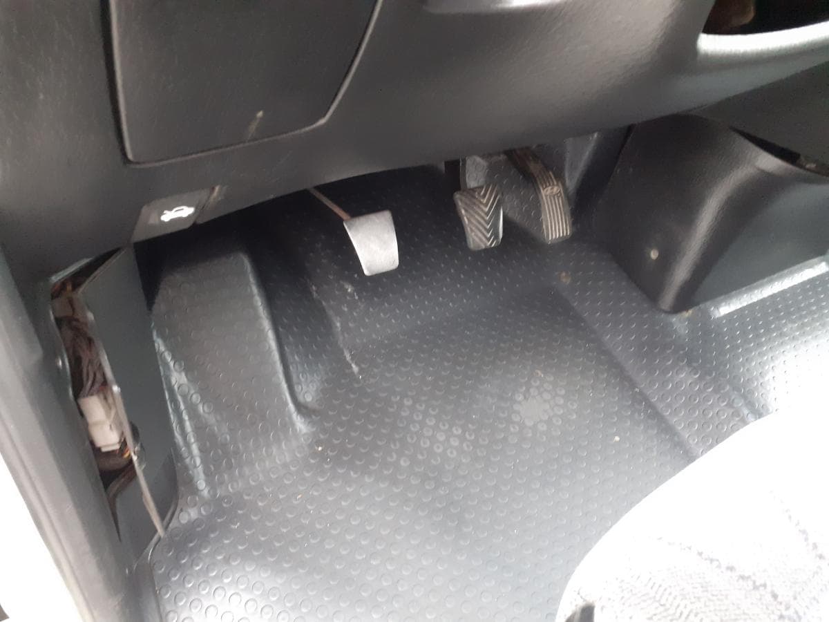 Hyundai H1 2.5D · Ano 2003 — image 16