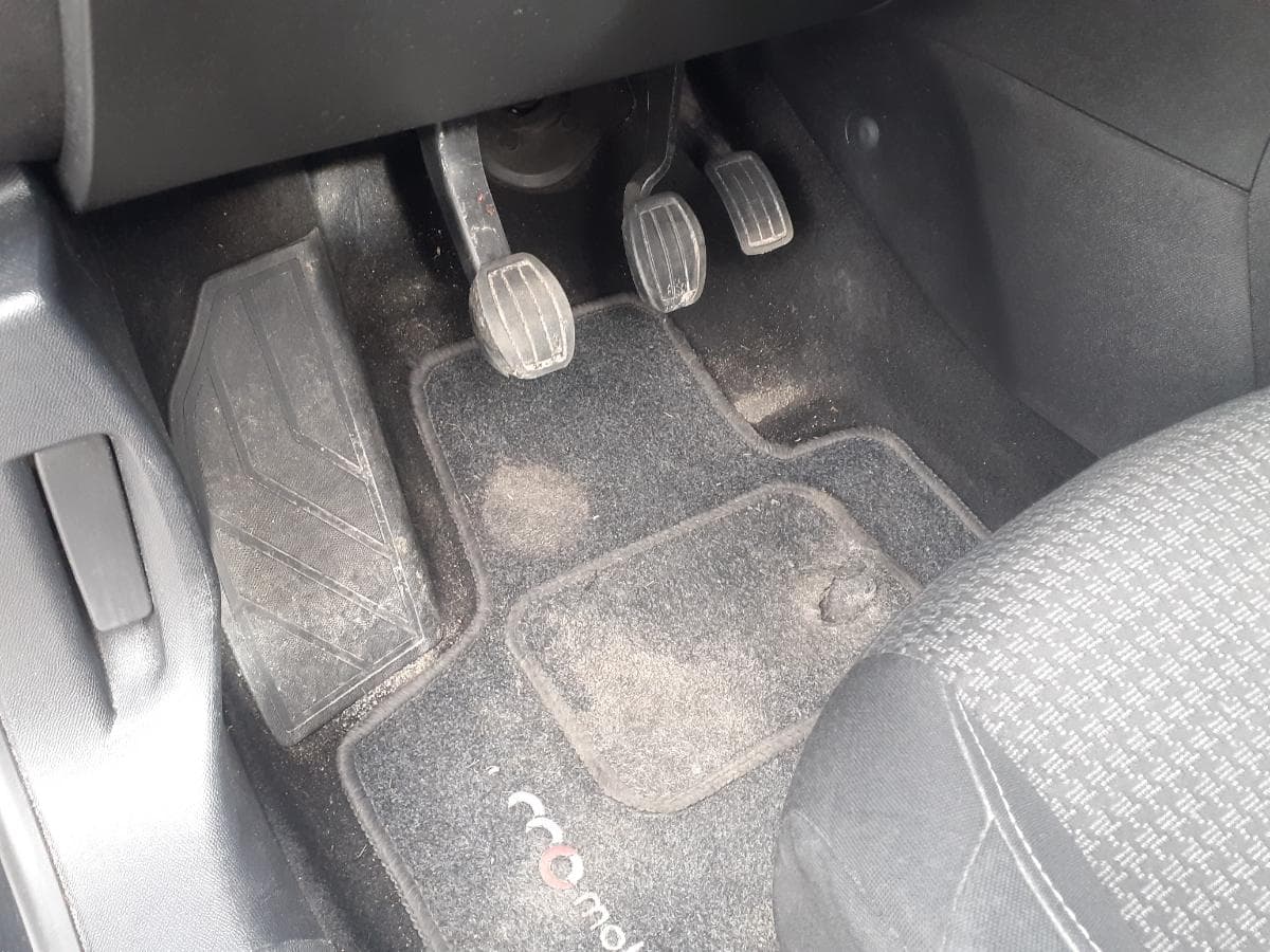 Peugeot 308 1.6 HDI · Ano 2018 — imagen 23