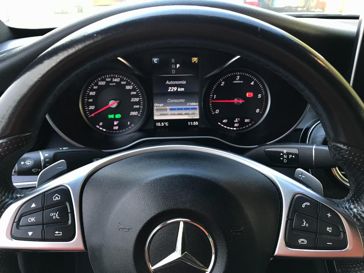 Mercedes-Benz C220 Coupé · Ano 2016 — imagem 19