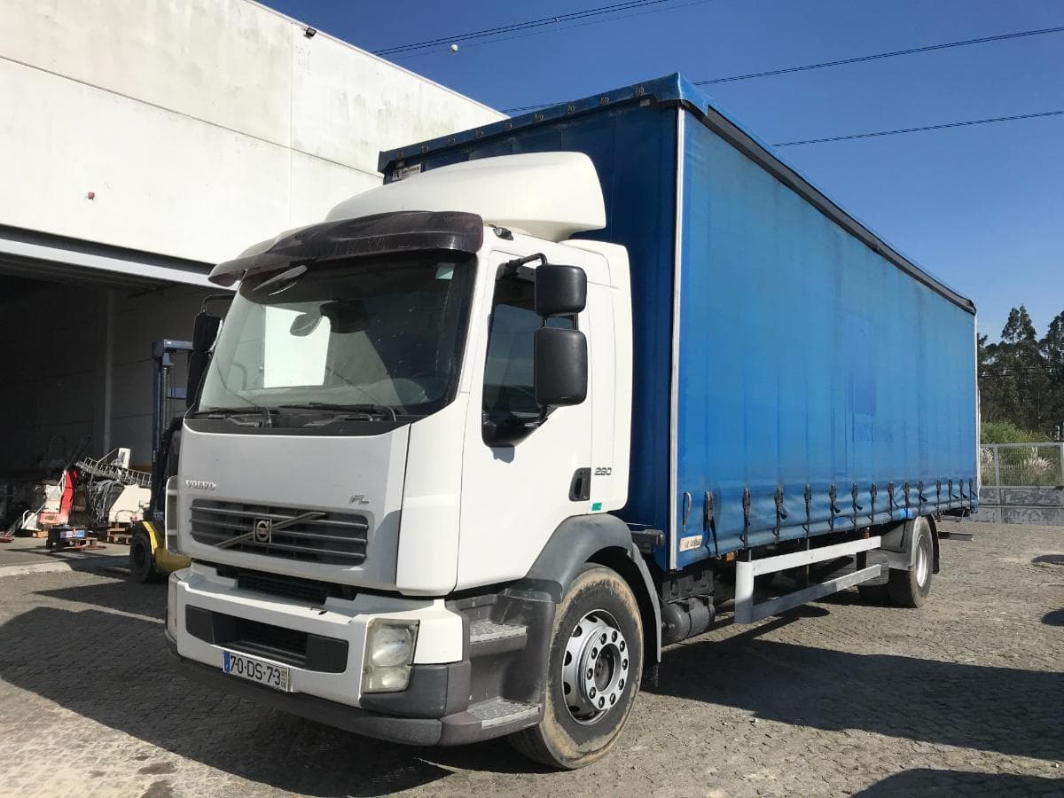 Volvo FL 280 · 18 Toneladas · Ano 2007 — image 3