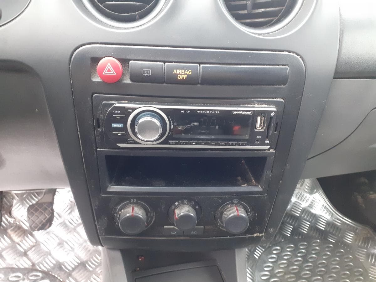 Seat Ibiza 1.4 TDI · Ano 2005 — image 25