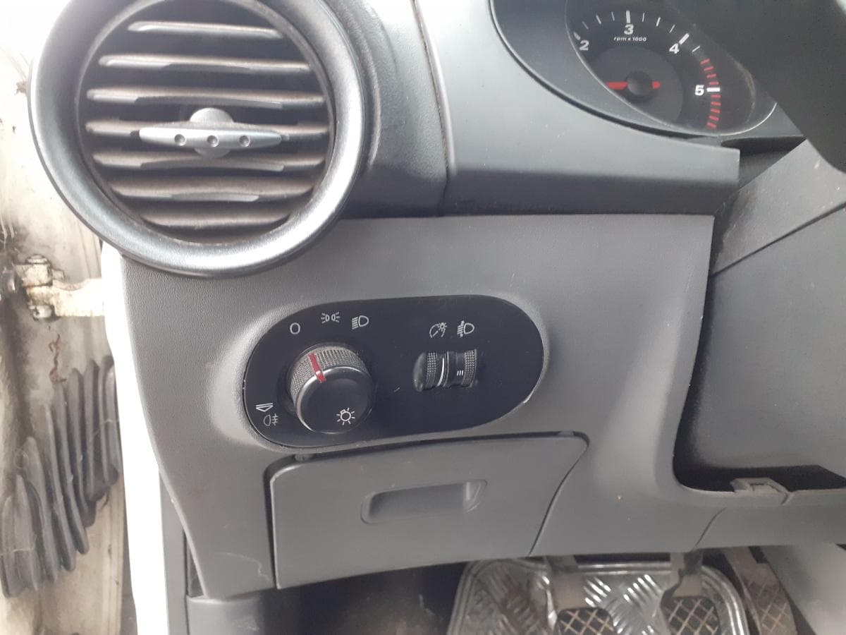 Seat Ibiza 1.4 TDI · Ano 2005 — image 29