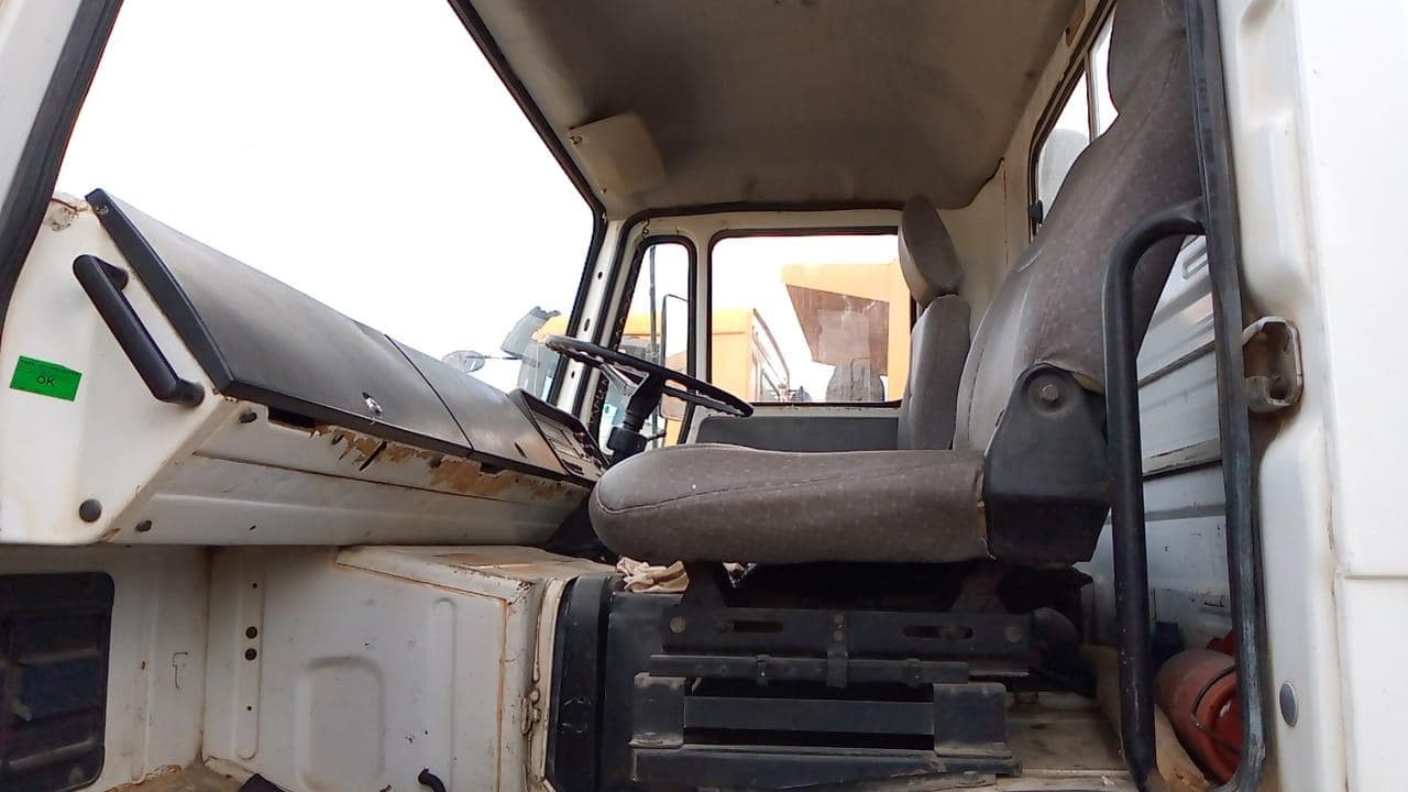 Tata 2516C 6x4 · — imagen 9