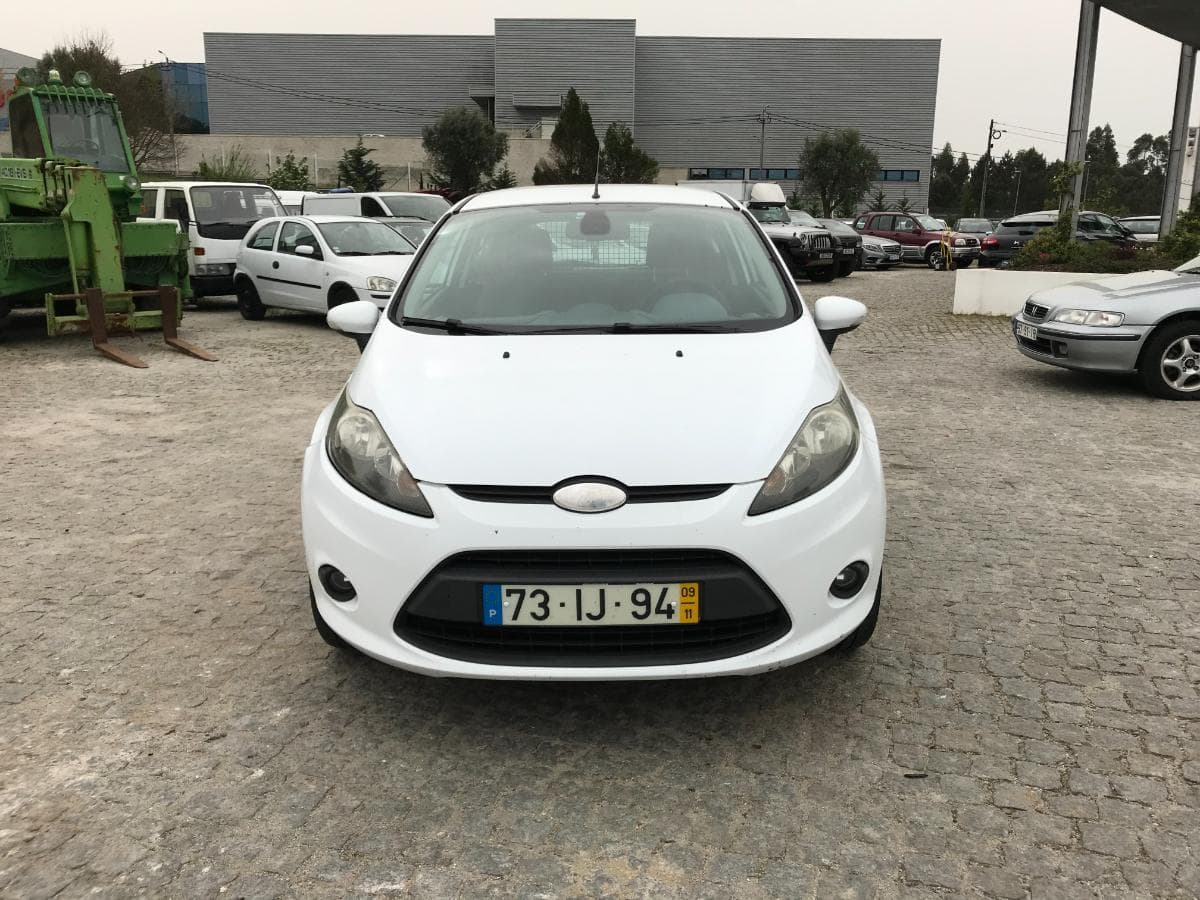 Ford Fiesta 1.4 TDCI · Ano 2009 — imagem 2