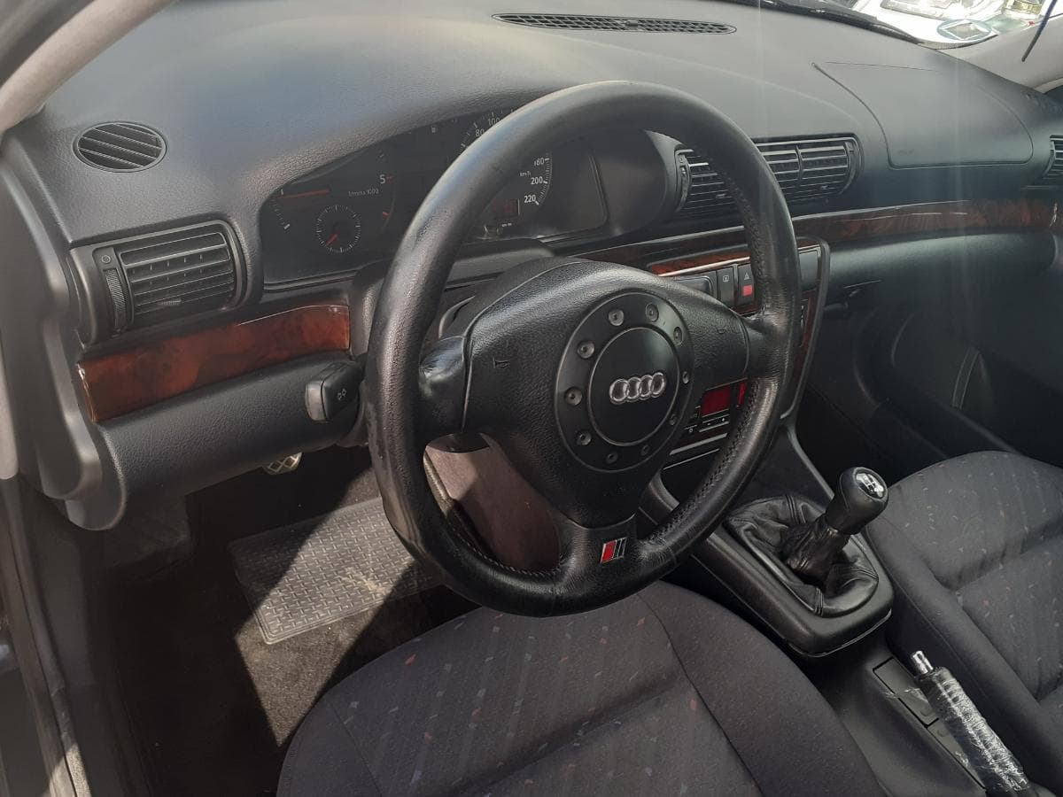Audi A4 1.9 TDI · Ano 1997 — image 18
