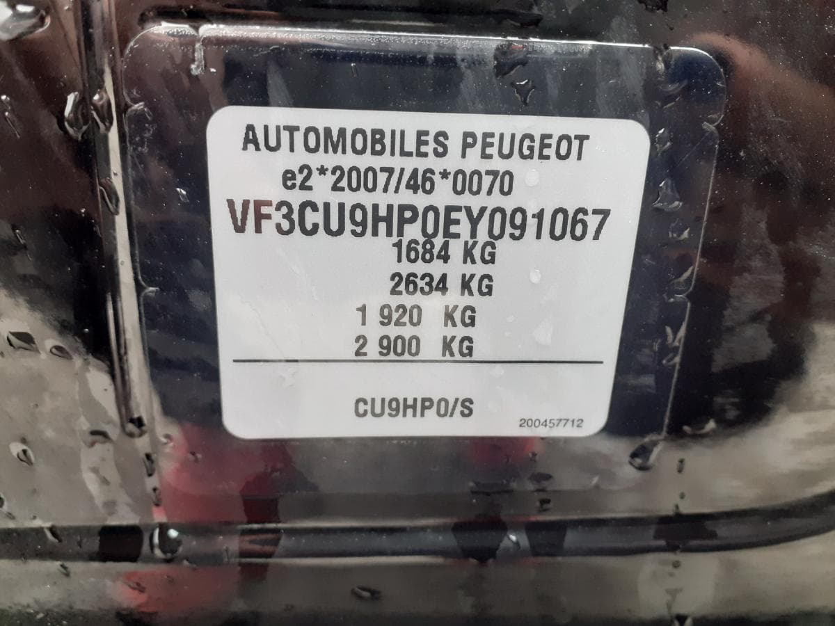 Peugeot 2008 1.6 HDI · Ano 2014 — imagem 10