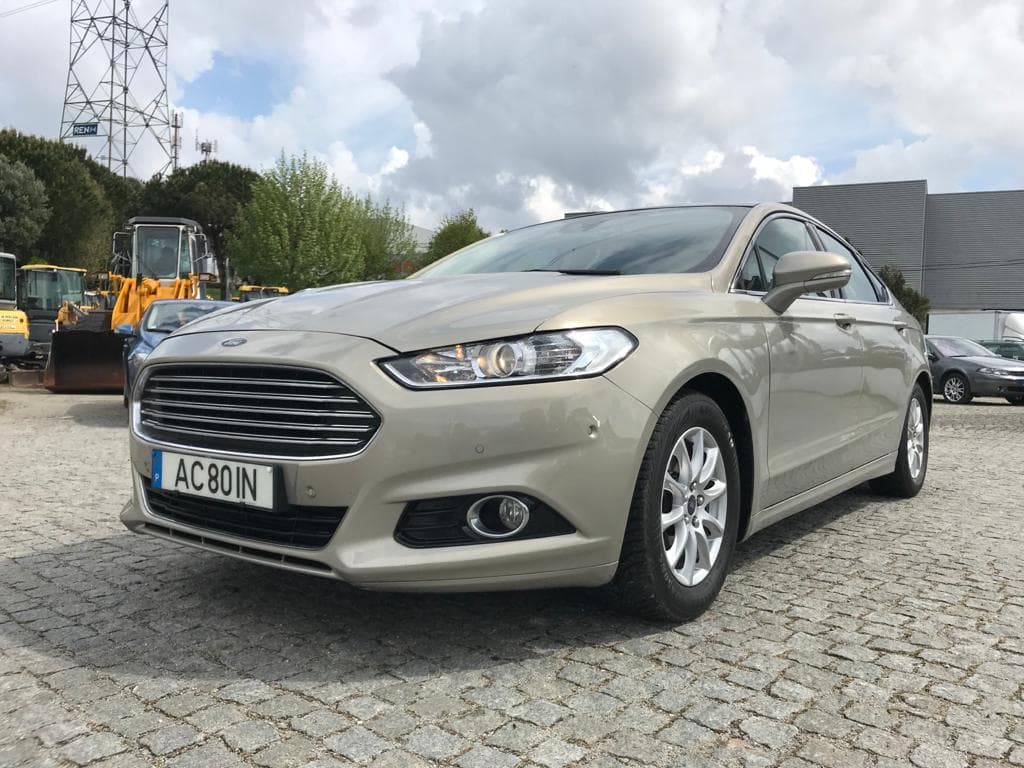 Ford Mondeo · Ano 2015 — image 9
