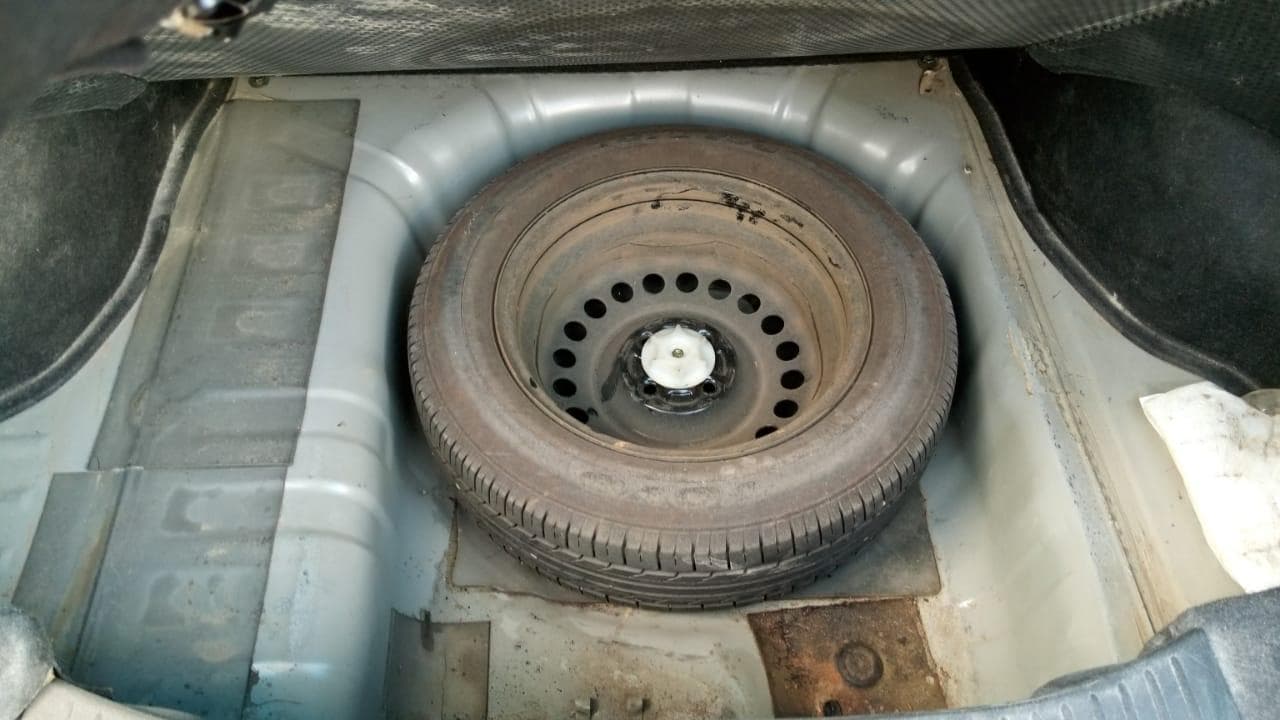 Nissan Tida · — image 11