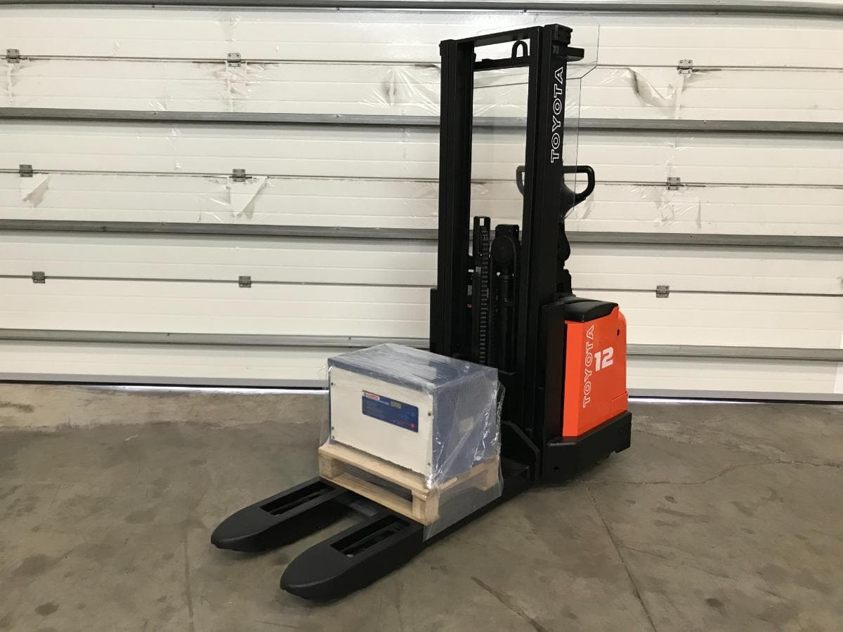 Stacker Toyota 7SM10 · Ano 2006 — image 3