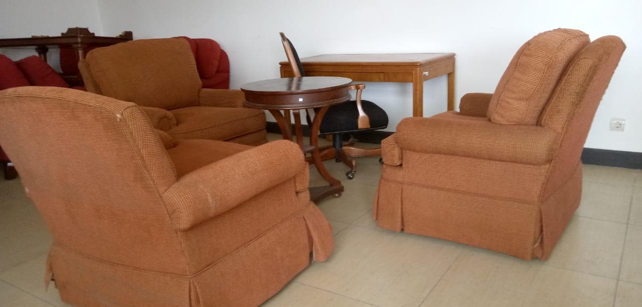 Mobilier de maison · — image 2