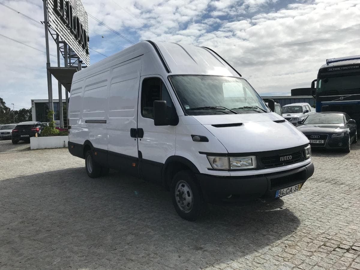 Iveco Daily 35C17 · Ano 2006 — imagen 1