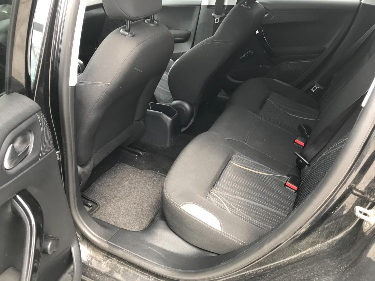 Peugeot 208 1.4 HDI · Ano 2012 — imagen 13