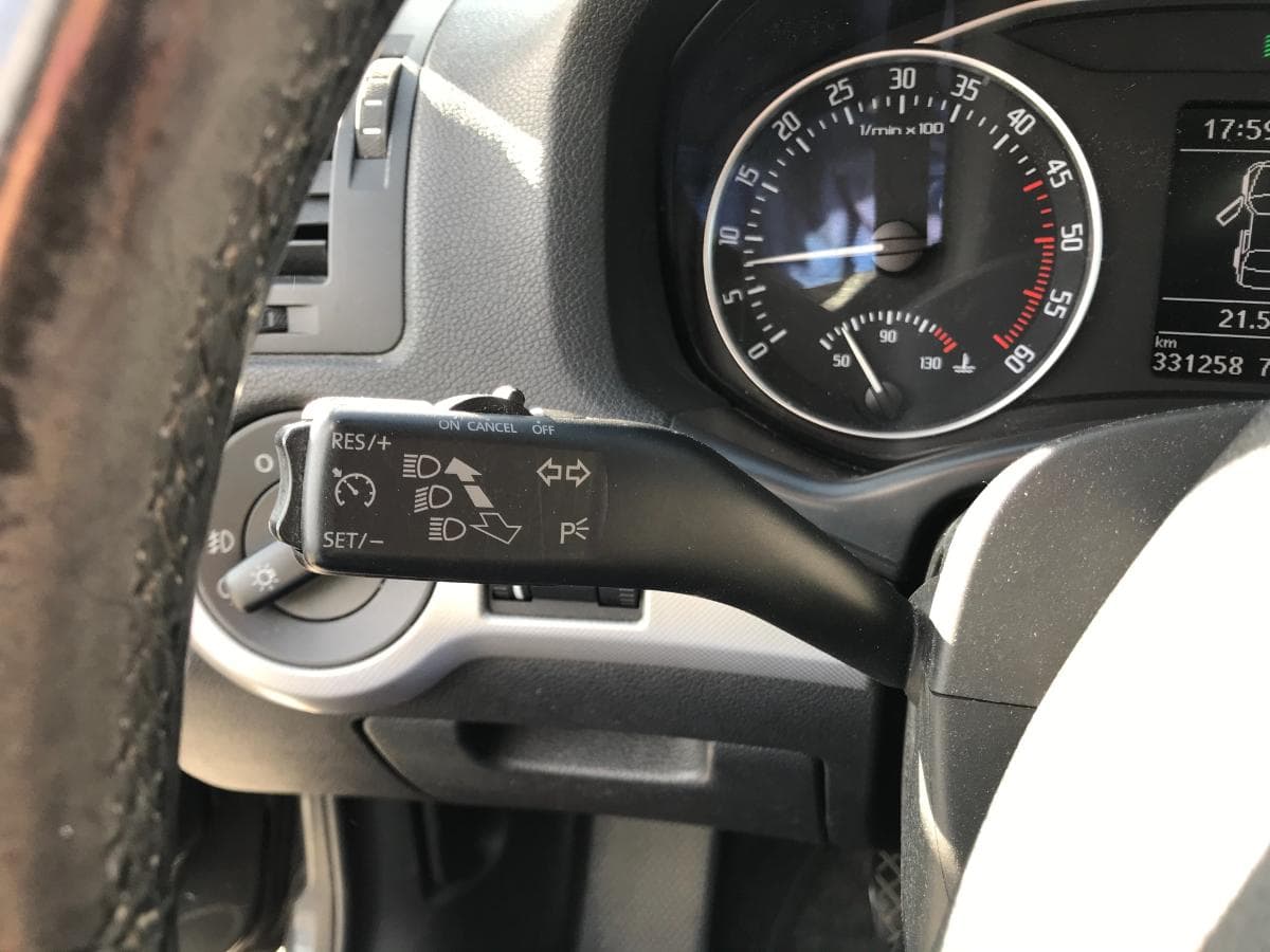Skoda Octávia 1.6 TDI · Ano 2009 — imagen 14