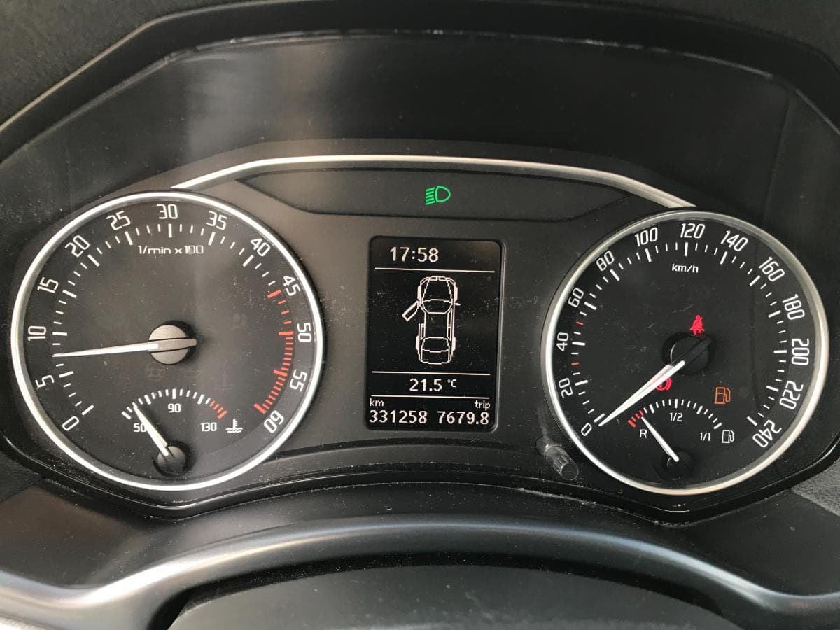 Skoda Octávia 1.6 TDI · Ano 2009 — imagen 16