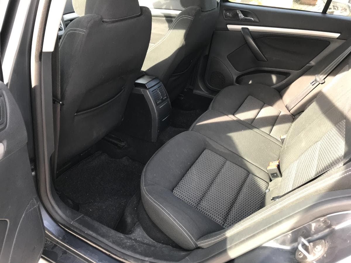 Skoda Octávia 1.6 TDI · Ano 2009 — imagen 19