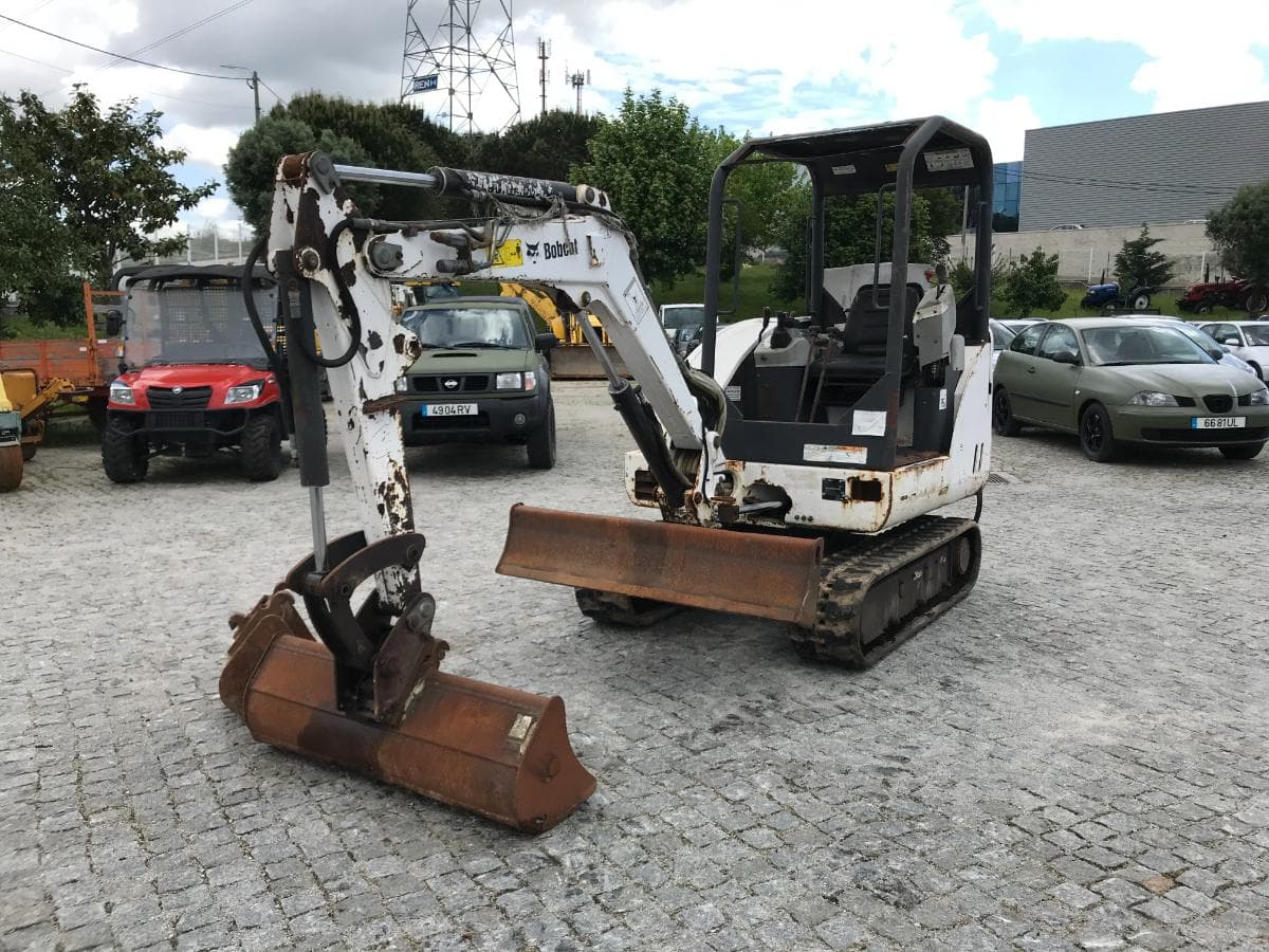 Mini Giratória Bobcat 325 G · Ano 2007 — imagem 2