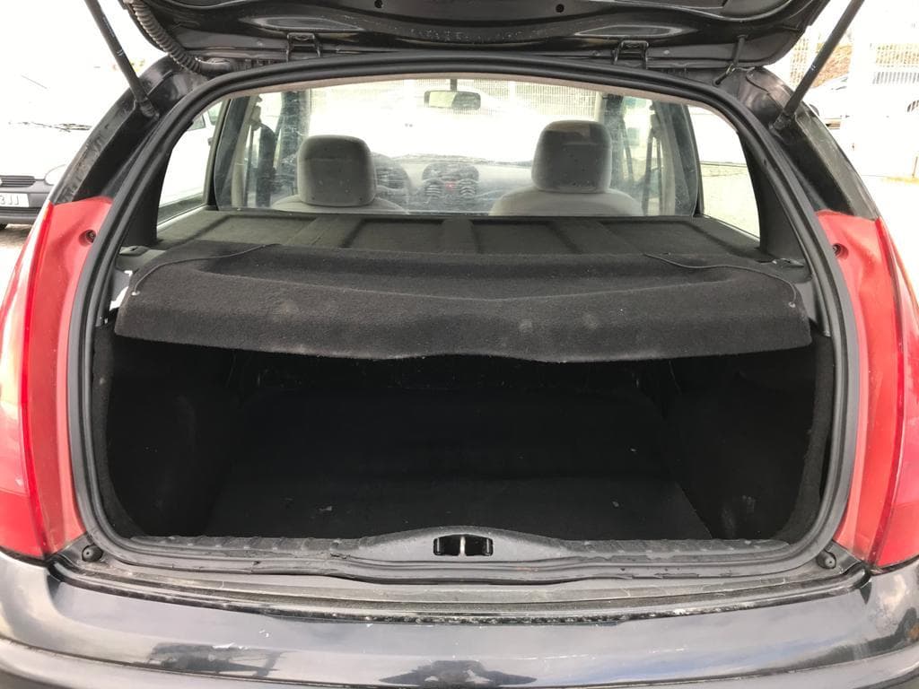 Citroën C3 1.4 HDI · Ano 2003 — imagem 12