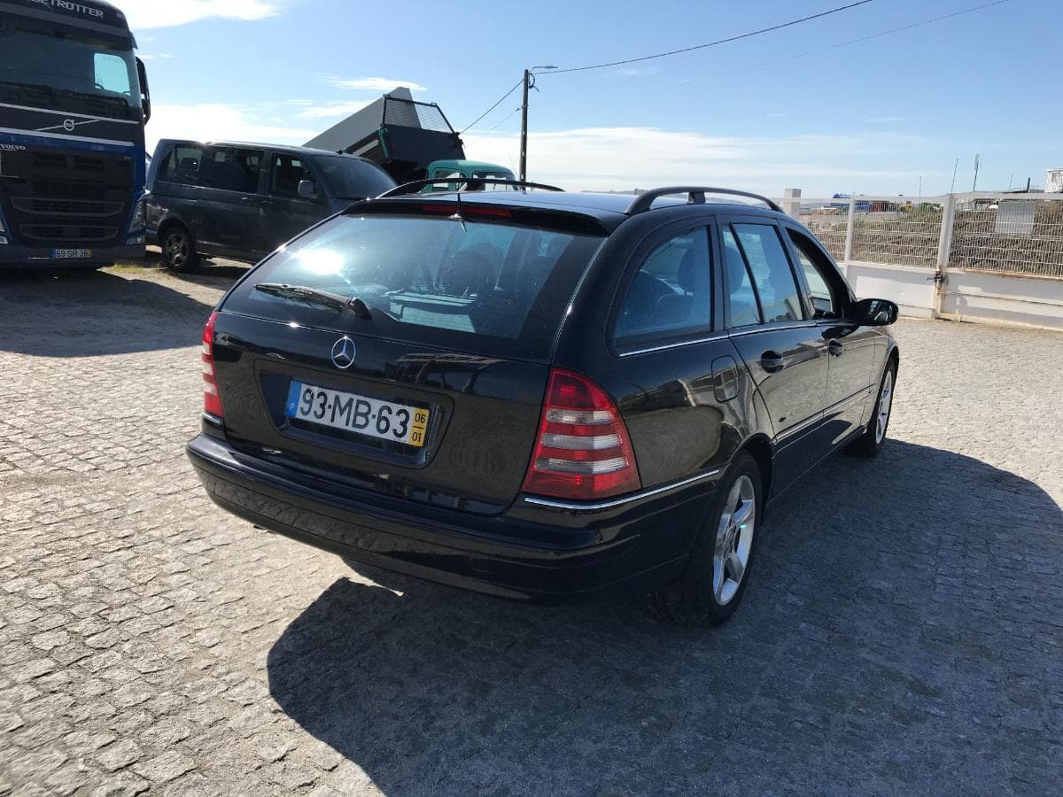Mercedes-Benz C220 CDI · Ano 2006 — imagen 6