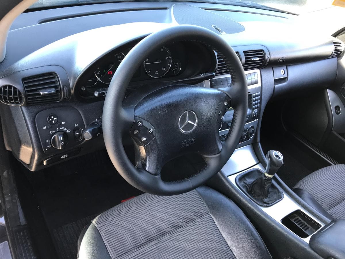 Mercedes-Benz C220 CDI · Ano 2006 — imagen 19