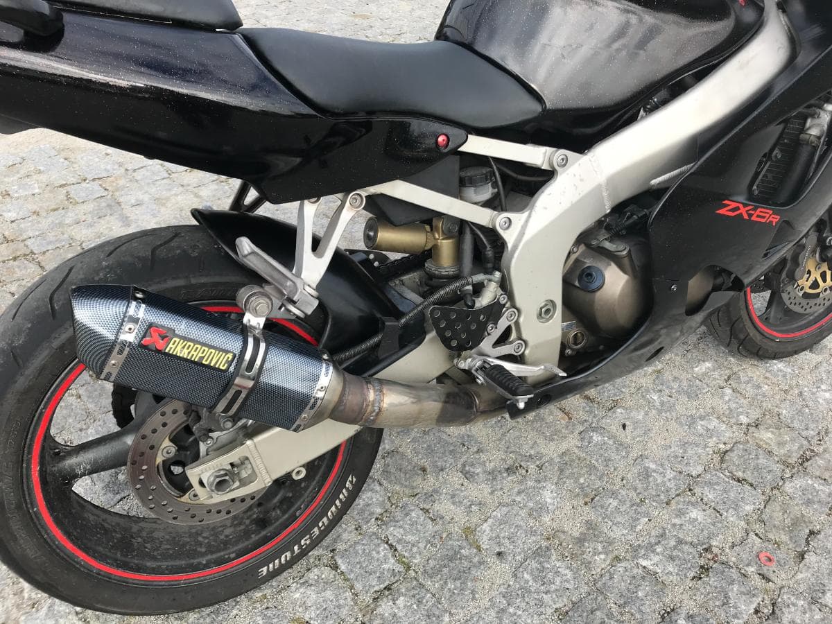 Motociclo Kawasaki Ninja ZR 6R · Ano 1998 — imagen 5