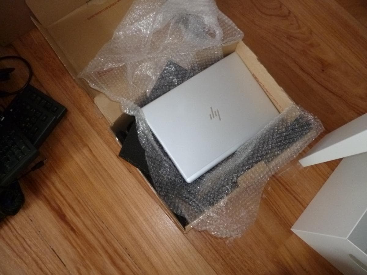 Equipamento Informático + Mobiliário de Escritório — imagen 7