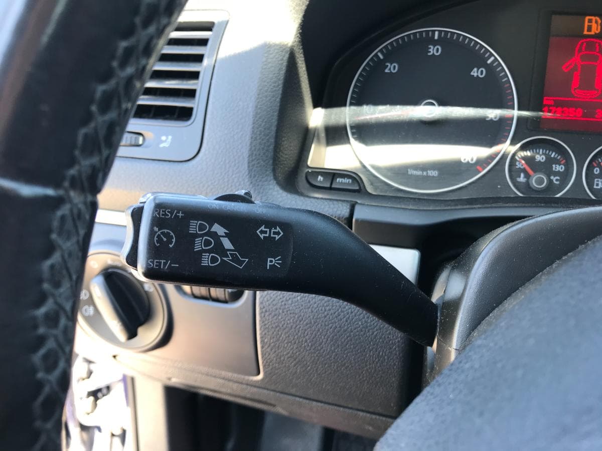 Volkswagen Golf 1.9 TDI · Ano 2008 — imagen 20